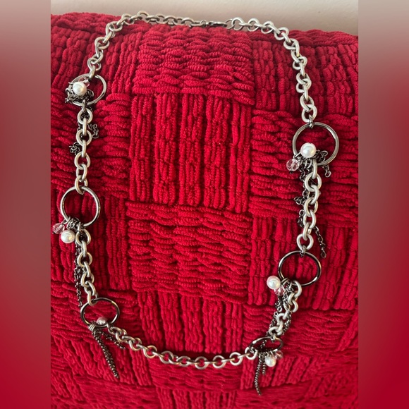 Express Jewelry - EXPRESS Elegant Silver and Pearl Chain Necklace Costume Jewelry